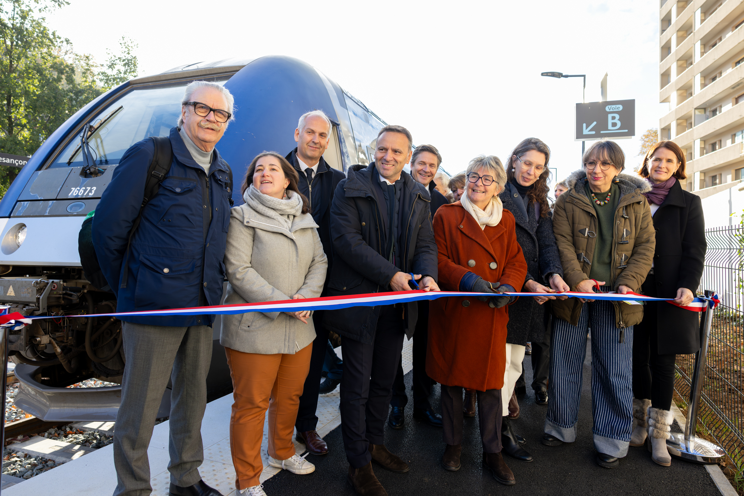 Jeudi 14 novembre 2024, gare de Besançon-Mouillère : après 8 mois de travaux, la ligne des Horlogers reprend vie. Photo : Xavier Ducordeaux.